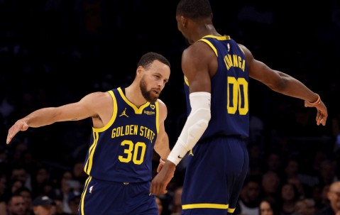 开云体育运营团队-今晨金州勇士备战NBA总决赛，扳平良机细节曝光，悬念犹存，数据趋势出现新变化的简单介绍